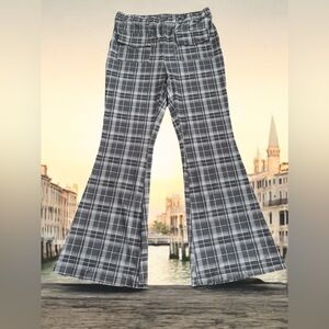 HALARA WOMEN FLARE PLAD PANTS . XLTall. NWTG